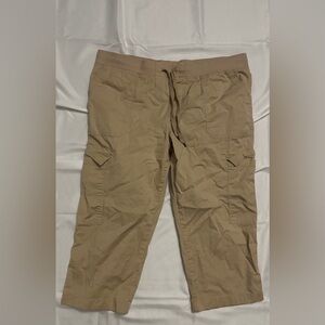 Chaps Women's Tan Cargo Capris